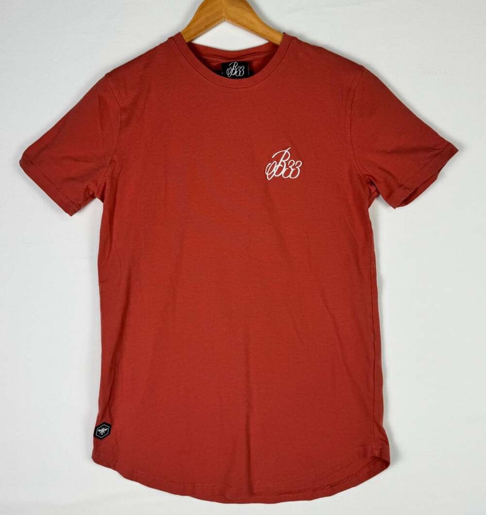 Bee Inspired B33 T-Shirt Size M Rust Orange Curved Hem Embroidered